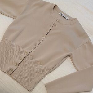 Zara Women's Light Beige Cardigan